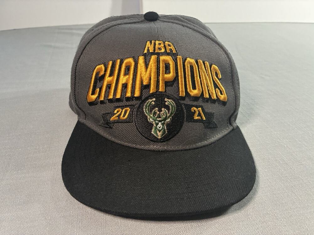 Milwaukee Bucks 2021 NBA Champions New Era 9FIFTY Snapback Hat Green Black Cap